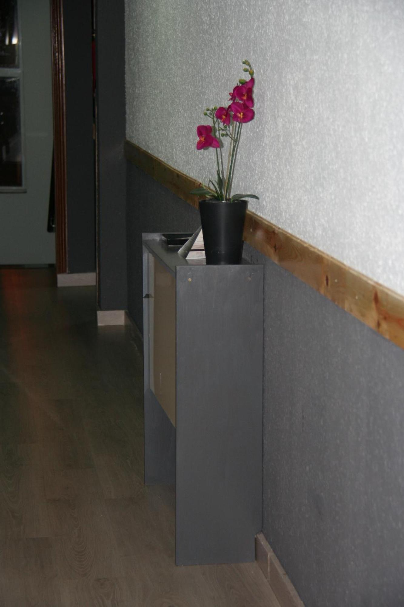 Hostal Restaurante Avenida De Madrid Terrassa Esterno foto